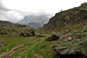 100 Scendo dal Passo di Mezzeno alle Baite sul sent. 215